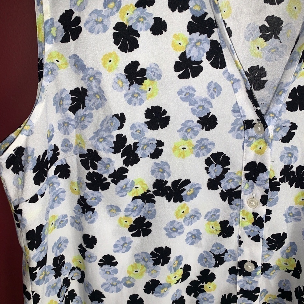 Ann Taylor Floral Top | Petite large - Picture 2 of 3